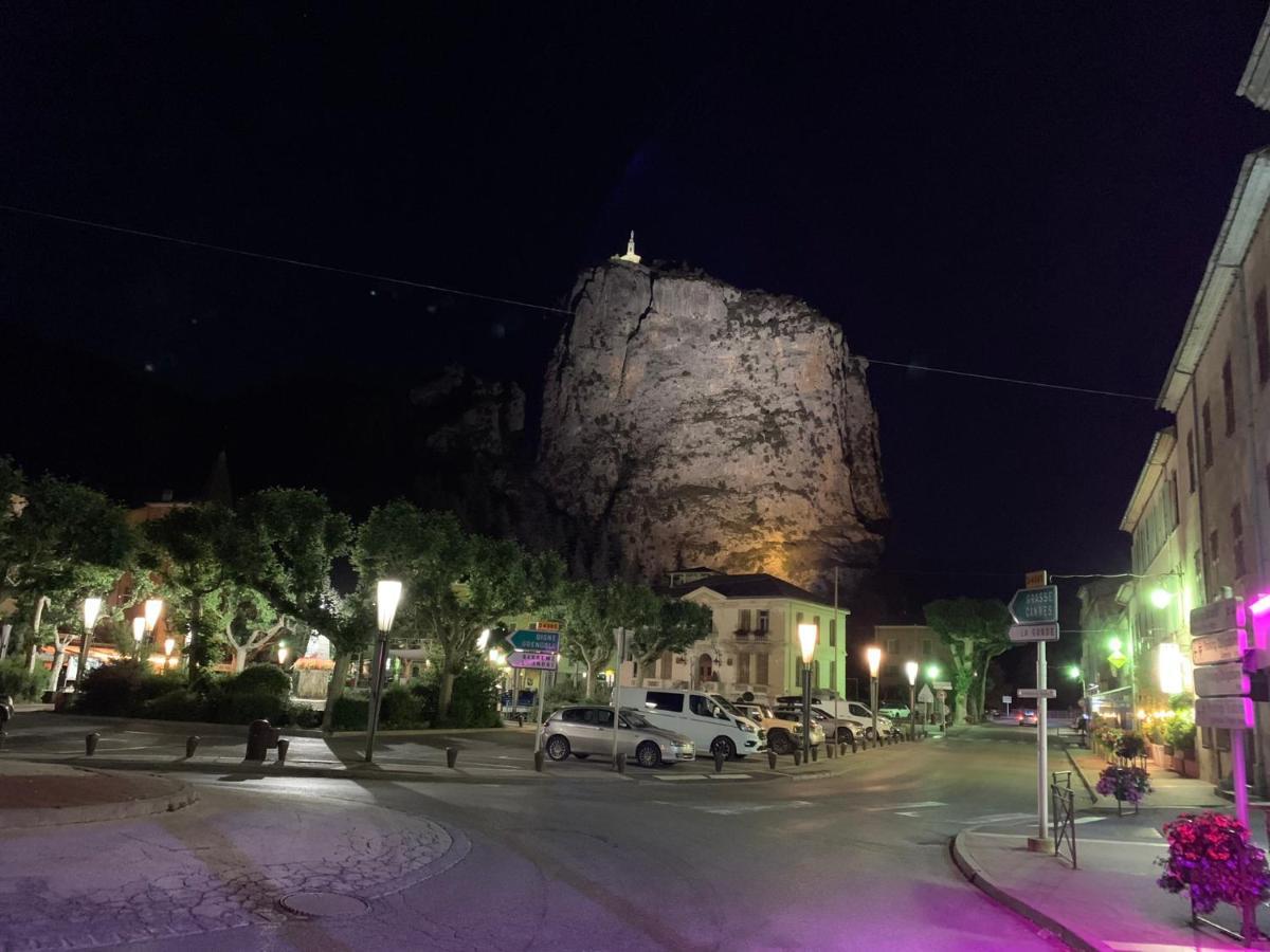 Maison Castellane Chambre D'Hotes B&B Εξωτερικό φωτογραφία