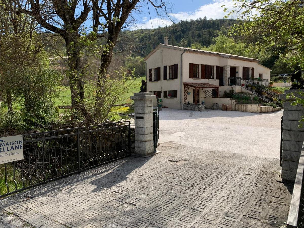 Maison Castellane Chambre D'Hotes B&B Εξωτερικό φωτογραφία