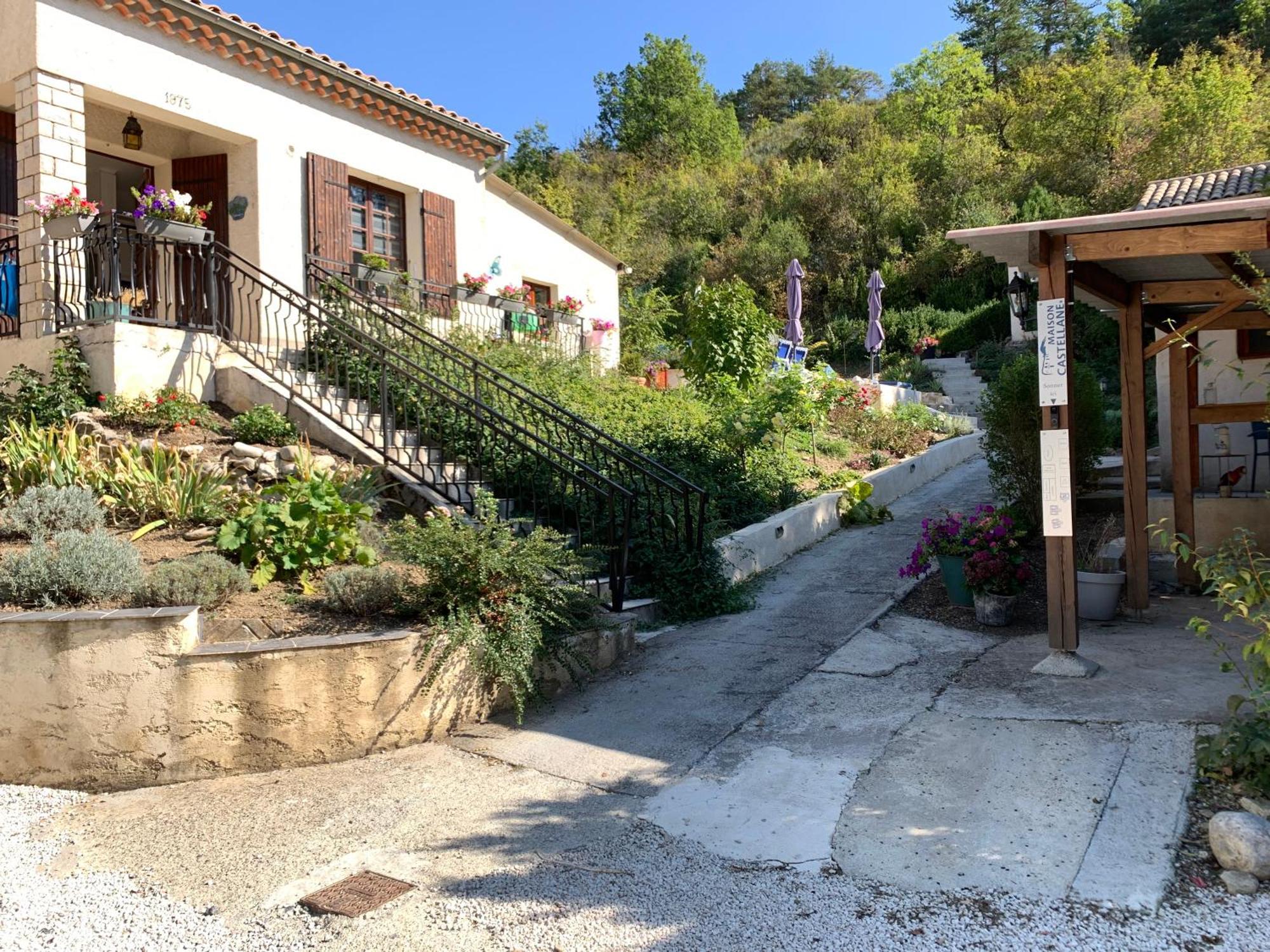 Maison Castellane Chambre D'Hotes B&B Εξωτερικό φωτογραφία